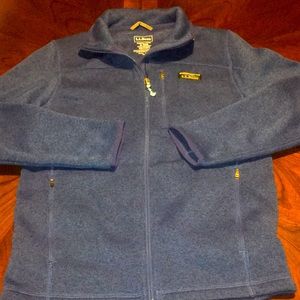 L.L.Bean slightly Fitted S Reg  100%polyester color blue